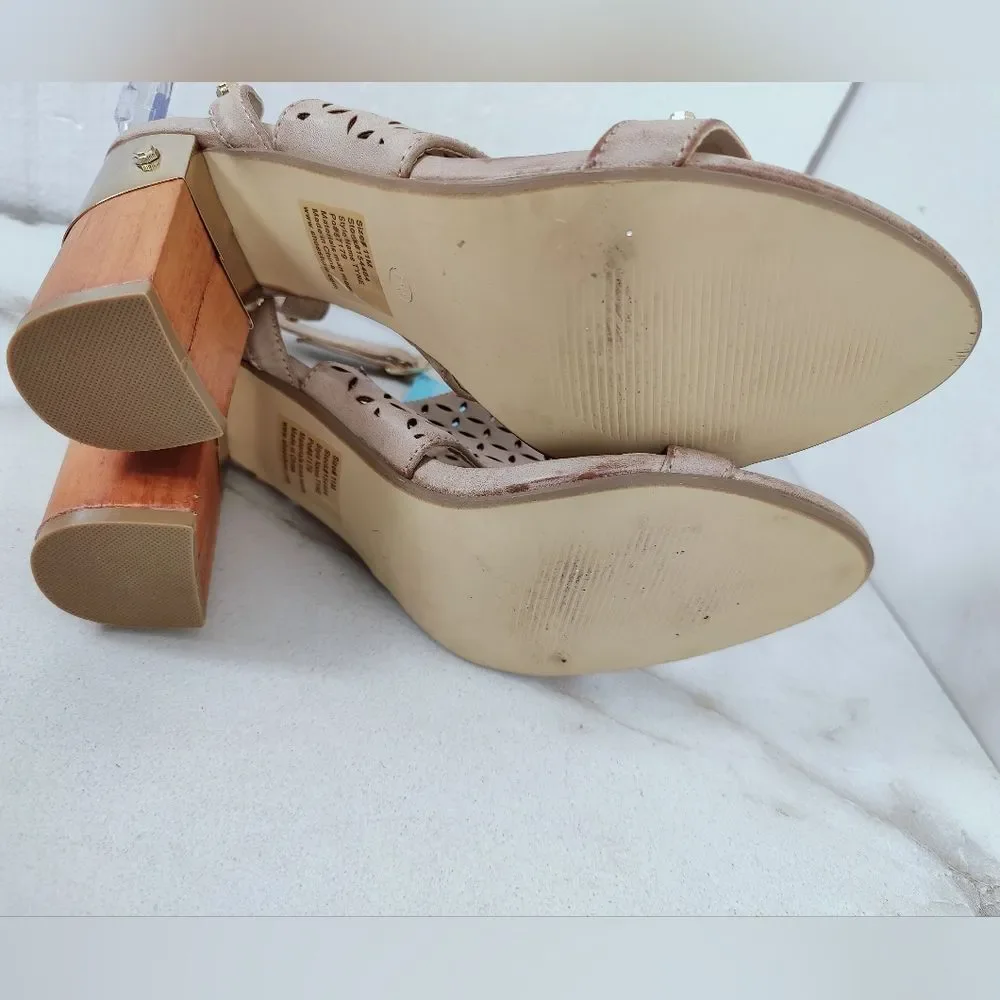 NWT Dominique Nicole Tyne Beige Gold Studded Block Heel Ankle Strap Sandals, 11